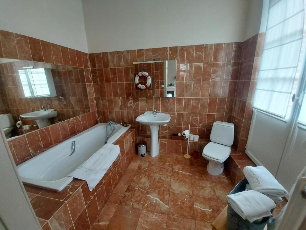 Domaine De Senercy Bed & Breakfast Sery-les-Mezieres Ngoại thất bức ảnh